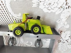 GREEN BUDDY L LOADER SIDE